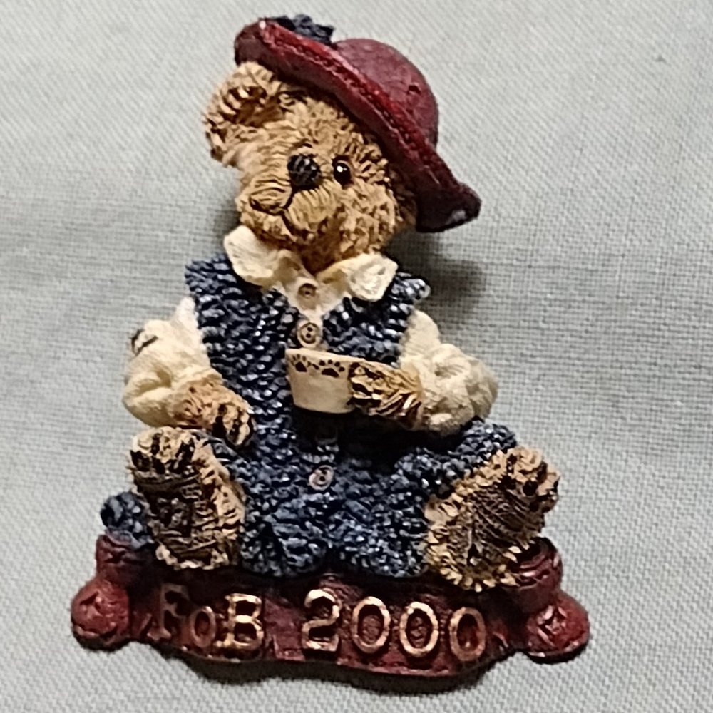 F.O.B. 2000 pin